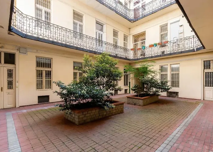 - New With Balcony - Charming Apartmán