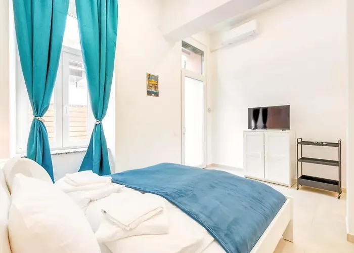 - New With Balcony - Charming * Budapešť