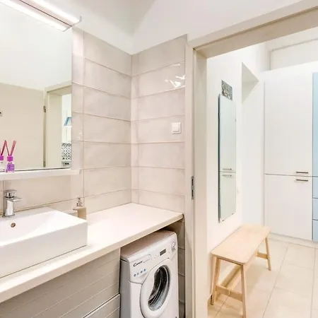 - New With Balcony - Charming Appartement Boedapest