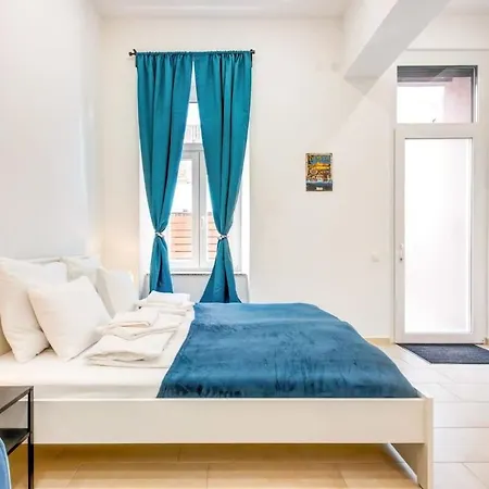 - New With Balcony - Charming