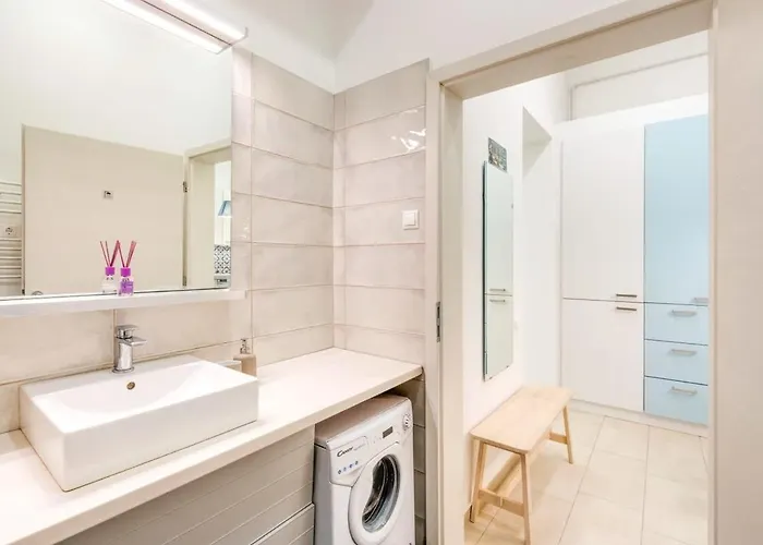 - New With Balcony - Charming דירה בודפשט
