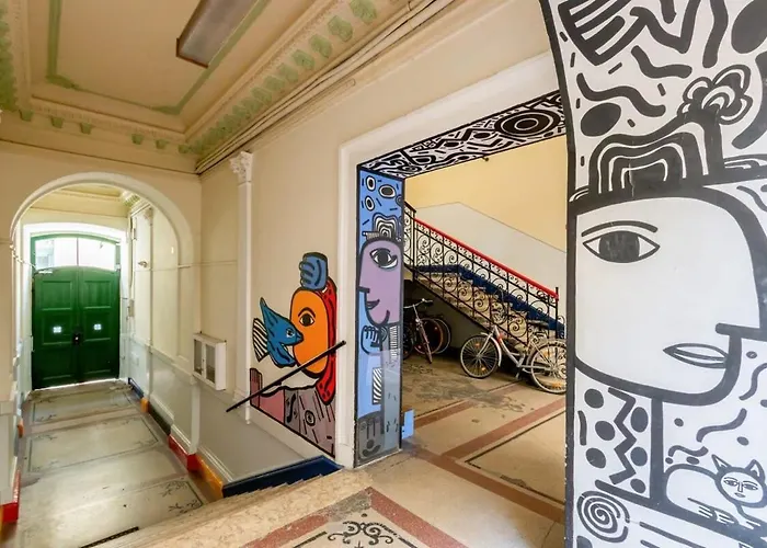 - New With Balcony - Charming בודפשט