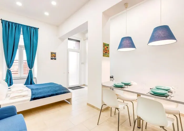 דירה - New With Balcony - Charming בודפשט