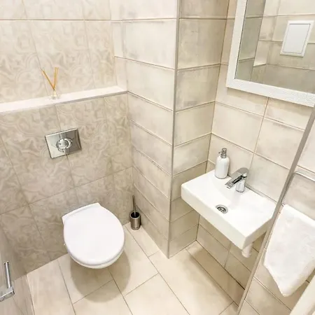 Apartman - New With Balcony - Charming *