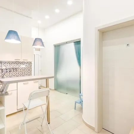 Apartman - New With Balcony - Charming Budapest