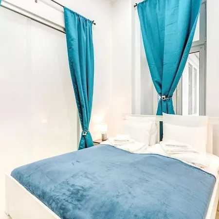 - New With Balcony - Charming 부다페스트