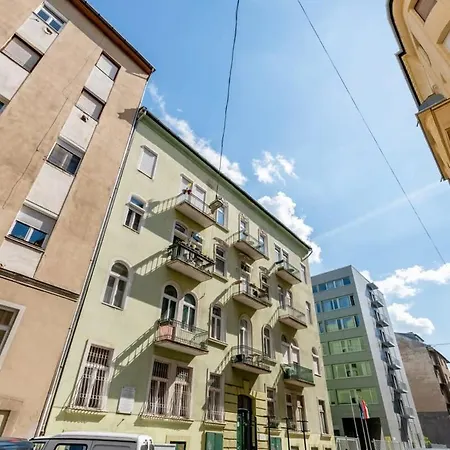 - New With Balcony - Charming Lejlighed Budapest