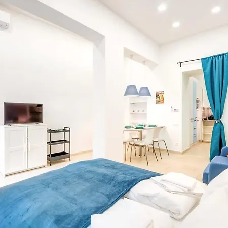 - New With Balcony - Charming *